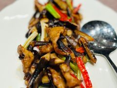 鸡枞菌炒爽肉-鲤院·新中式美学·庭院餐厅(夫子庙店)
