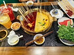 -永發發串串火锅馆·烧烤·大排档(传媒大学店)
