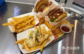 Smida Fried Chicken Burger