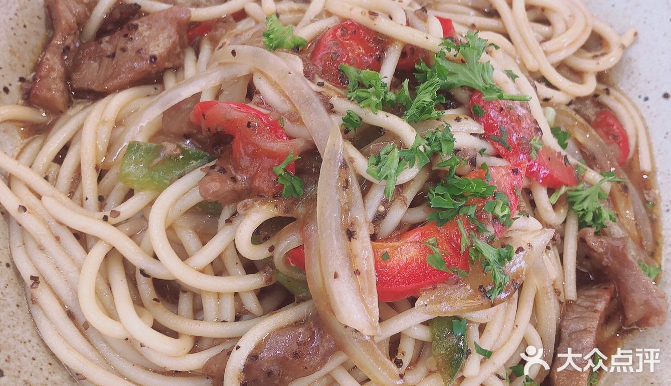 四面皆景,适合情侣、闺蜜聚会。我们点的套餐,搭配合理