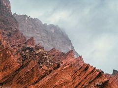 -天山神秘大峡谷