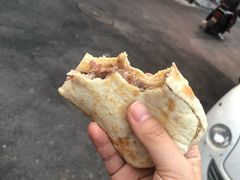 熏肉火烧-宝光熏肉鞋底火烧(新街口店)