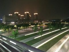 -南京眼步行桥