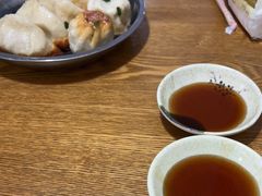 -黄阿姨锅贴大王(万航渡路店)