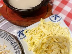 菊花肉汤-龙桥私厨·姜花菊花过桥鱼·顺德菜(容桂店)