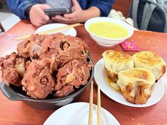 -宝瑞门钉肉饼店