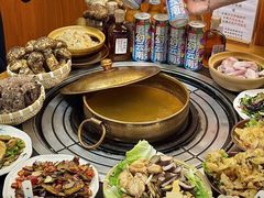 -阿山卓·野生菌火锅·纳西火塘烤肉