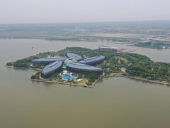 -上海滴水湖皇冠假日酒店