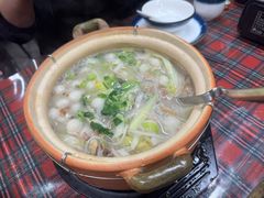 -大富蚝乌东哥饭店·石锅鱼杂·柠檬鸭(革新路店)