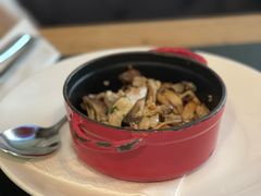 葱香炒蘑菇-LA  PETANQUE(泰安路店)