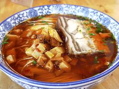 辣酱焖蹄面-裕兴记·三虾面(西北街总店)