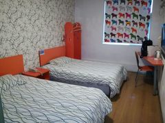 -布丁精选酒店(苏州观前街地铁站店)