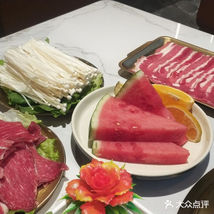 国际友人特别多的烤肉火锅早茶店