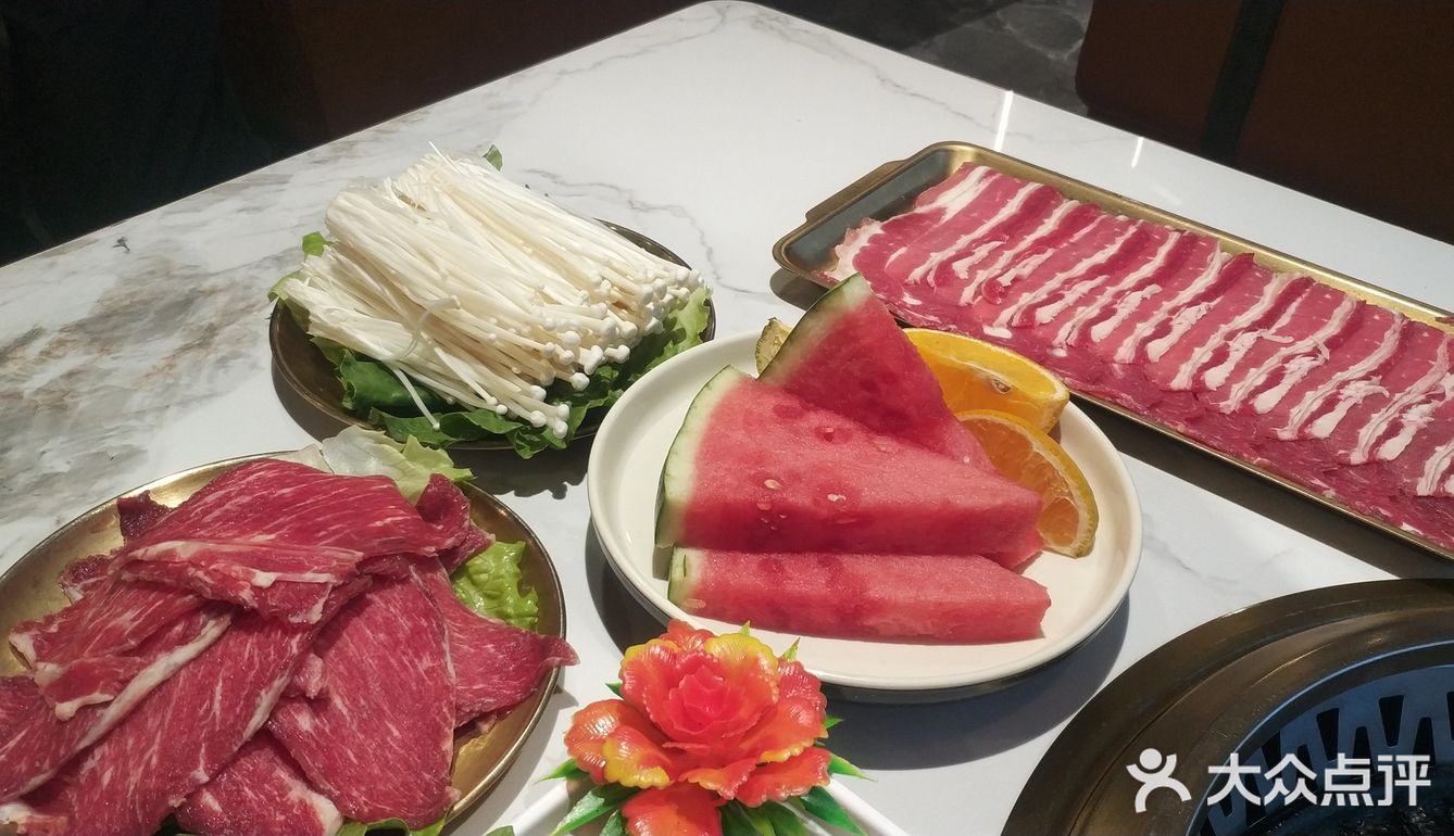 国际友人特别多的烤肉火锅早茶店