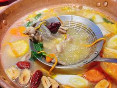 -洱火云南酸菜牛肉火锅(石景山当代商城店)