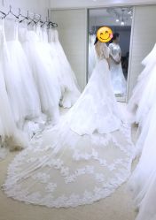 -Flora婚纱礼服定制租赁店