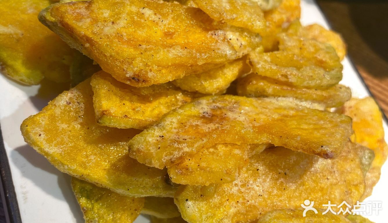 泡椒牛蛙感觉还是有点点咸 不过下饭刚刚好哈哈哈