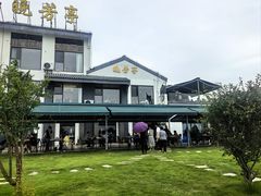 -七的湖·晚芳亭·阳澄湖农家菜·大闸蟹(莲花岛店)