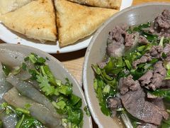 -大众跷脚牛肉馆·非遗传承单位(峨眉山店)