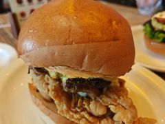 -北平花园·MUA摩造汉堡·北平咖啡(南锣鼓巷胡同店)