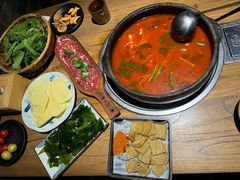 -贵厨酸汤牛肉(花果园国际中心店)