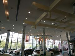 -成都中升之星奔驰4S店