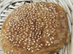 芝麻烧饼-天津乾毓德饭庄·清真传统炒菜·海鲜烧烤(咸阳路店)