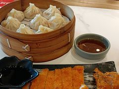 -馋三尺蟹粉小笼(人民广场店)