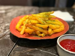 -LESCEDARS Brasserie Bistro香柏树