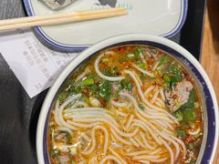 -云阿蛮云南生烫牛肉米线(奉贤路店)