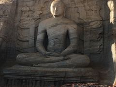 -波隆纳鲁沃古城皇家宫殿
