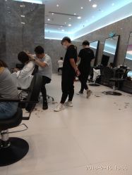 大厅-TONI&GUY