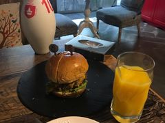 -HIGH FIVE哈福手工汉堡(桂林路店)