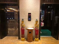 -深圳罗湖东门步行街亚朵X酒店