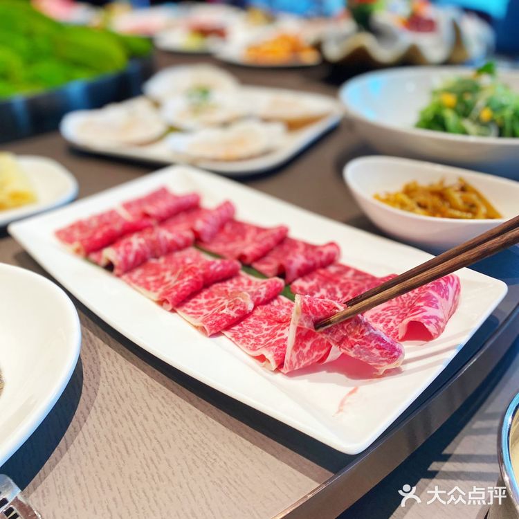 可以俯瞰重庆的高级粤菜火锅餐厅我来啦!