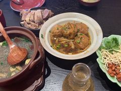 -古都历食南京菜·烤鸭·鸭血粉丝·汤包(南京博物院店)