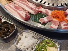 -哈哈碳都·牛肋条无限自助烤肉(台江万达店)