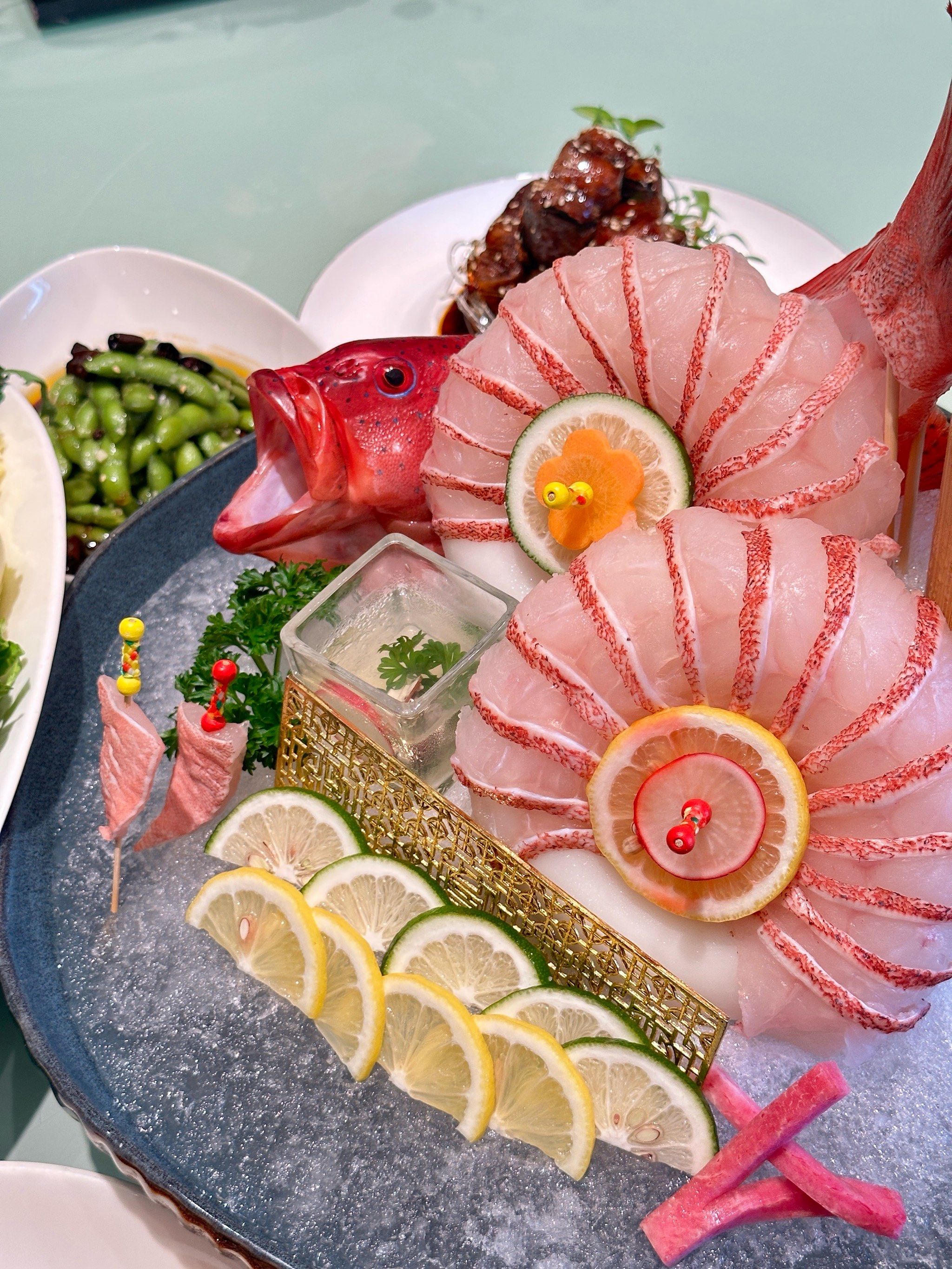 已经在这办了好几次谢师宴了6015
真的是环境又好菜品也好吃,这