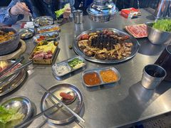 -哈哈碳都·牛肋条无限自助烤肉(台江万达店)