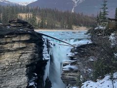 -阿萨巴斯卡瀑布观景点