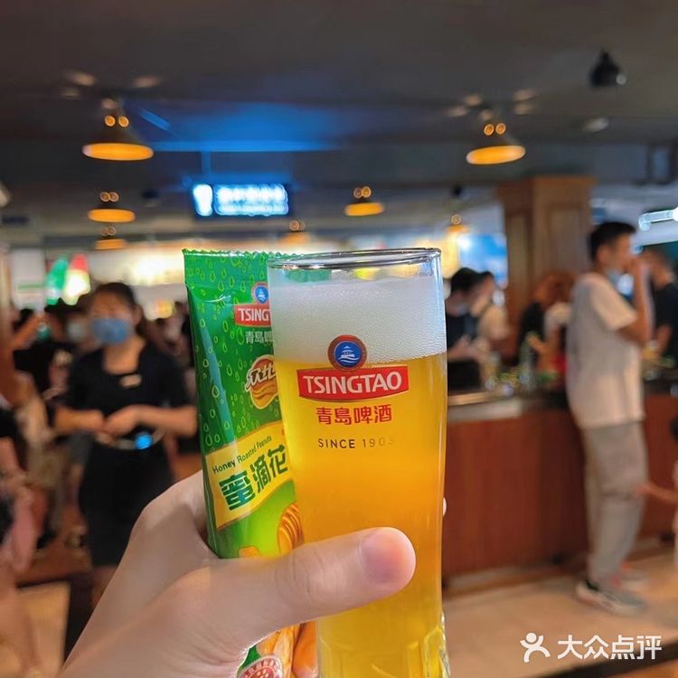参观青岛啤酒博物馆，看看啤酒是怎么做出来的