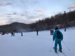 -亚布力新体委滑雪场