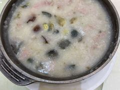 -东豪园林海鲜酒家(南港路辅路店)