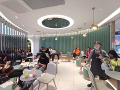 -奈雪的茶(亨特国际广场店)