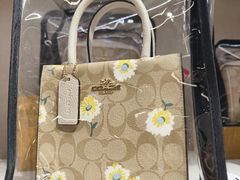 -唯品会(北京国瑞城店)
