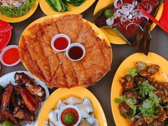 -东海岸人工湖美食村