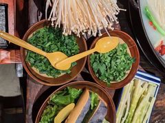 -周小明火锅(黑金冠社区店)