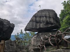 -梭布垭石林景区