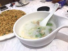 荔湾艇仔粥-荣华酒楼(鼎湖区店)
