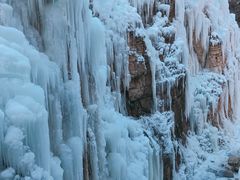 -大平台龙居瀑布旅游区